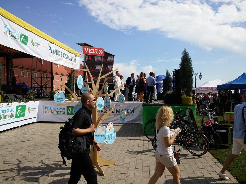 Na tegoroczną edycję Pikniku z Klimatem przygotowano liczne quizy i rodzinne konkursy z nagrodami, a także pokazy chemiczne, warsztaty ekologiczne, wielkoformatowe gry dla najmłodszych, stanowiska