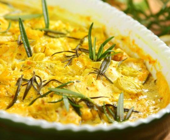 KURCZAK W PORACH I SOSIE CURRY 60 min. Łatwe 4 osoby pierś z kurczaka - 500 g Przyprawa do pikantnego kurczaka Knorr - 1 szt.