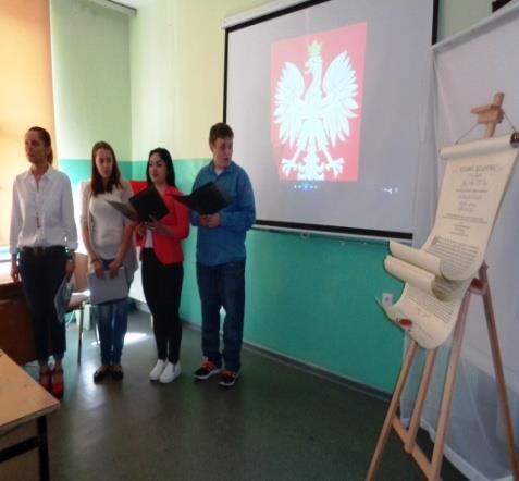 Polski Koło plastyczne Prezentuje i wystawia swoje prace na wielu imprezach, między innymi: Konkurs Papieski,