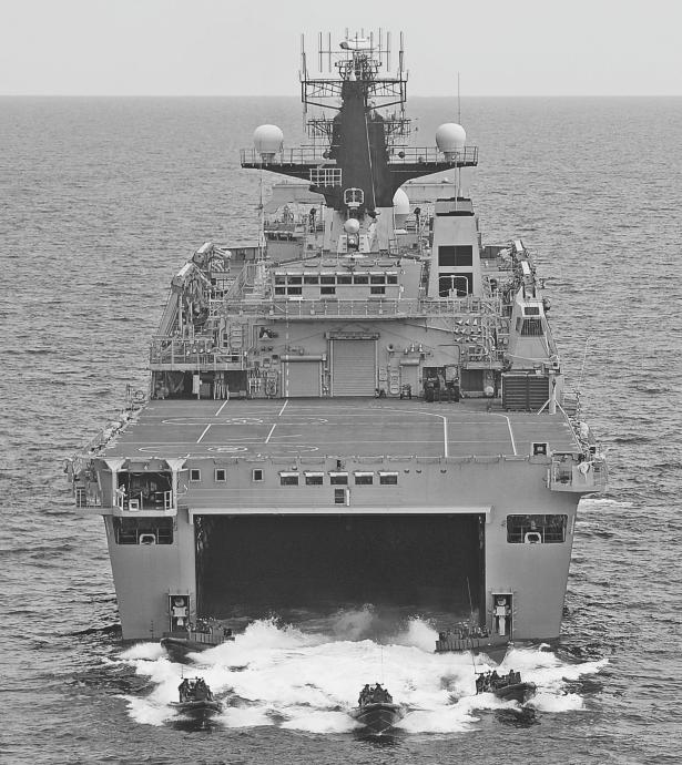 Rozmieszczenie europejskich stoczni produkujących okręty wojenne Wielka Brytania Włochy Włochy Barrow in Furness Genua Genua 45 BAE Systems Bay 3 6 t Fincanteri Fincanteri San Giorgio San Giusto 77 t