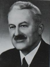 Prorektorzy: 1. Prof. Tadeusz Młynek 2. Prof. Dominik Wanic 3.