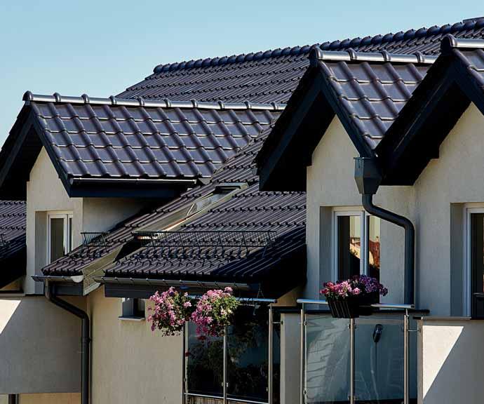 Rozwiązania dachowe Renesansowa Alegra 9 Alegra 9 to dachówka o nowoczesnej i prostej stylistyce, która nawiązuje jednocześnie w bezpośredni sposób do grupy dachówek renesansowych.