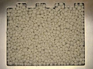 YaraMila NPK 15+15+15 (83010420) 3,33mm 1,11kg/l 1,17 15.0 46 720 A 1 720 1 23 500 1 33 400 23-5 233 18.0 44 800 A 1 800 1 22 600 1 32 500 23-5 208 21.0 47 800 A 1 800 1 20 600 1 30 500 24-3 238 24.