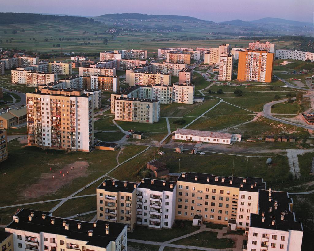 Po wdmuchaniu EKOFIBRU otwór technologiczny jest zamykany i pokrywany papą termozgrzewalną.