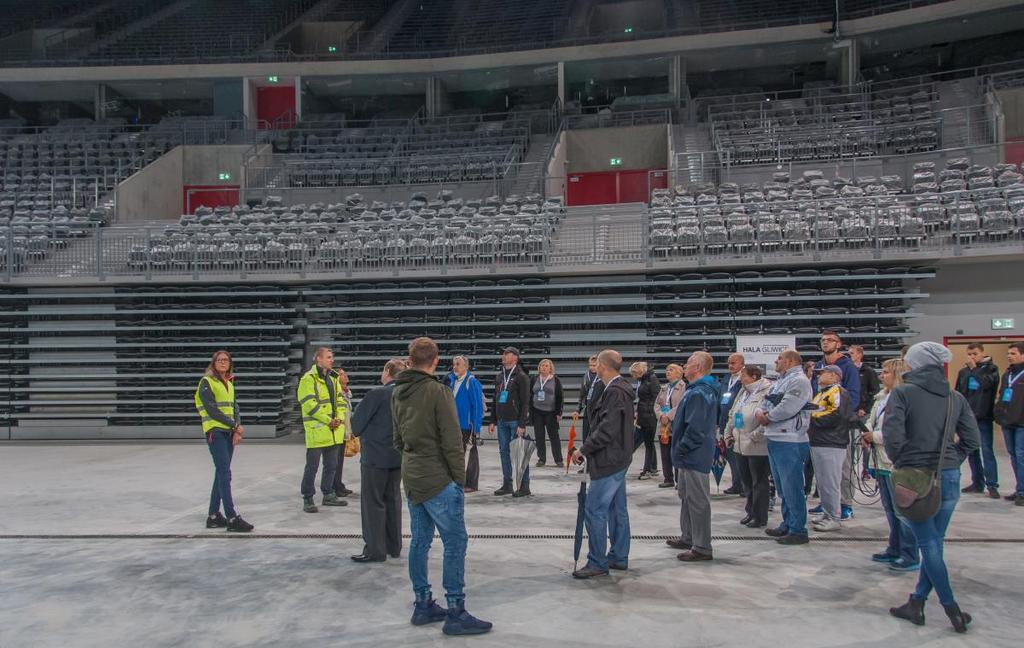 /Fot. Z.Daniec/ W hali treningowej znajduje się jedna z najwyższych i najnowocześniejszych ścianek wspinaczkowych w Polsce Południowej.