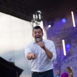 tylko o znane gwiazdy estrady, ale również lot śmigłowcem, czy zabawy z naszą maskotką Pomidorem Jacusiem, który przez trzy dni