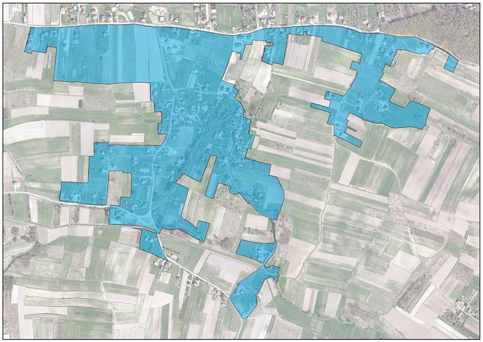 II. Podobszar Zabłocie Podobszar ten jako jednostka urbanistyczna zajmuje powierzchnię 57,43 ha, co stanowi 1,40% powierzchni gminy, zamieszkiwany jest przez 364 osób co stanowi 3,75% mieszkańców