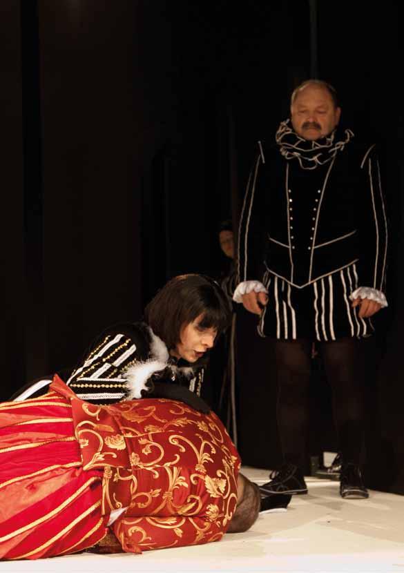 anna paprzyca & rudolf moliński Romeo i Julia Romeo i Julia, tragedia w 5 aktach Williama Shakespeare a, napisana między 1593 a 1596 rokiem, należy do najpopularniejszych dzieł pisarza.