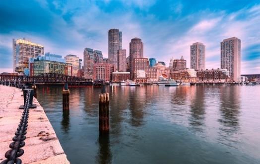 6. Dzień PORT BOSTON USA Proponowana wycieczka: BOSTON I CAMBRIDGE Stolica stanu Massachusetts, Boston został założony w roku 1630 i jest jednym z najstarszych i najważniejszych miast w USA.