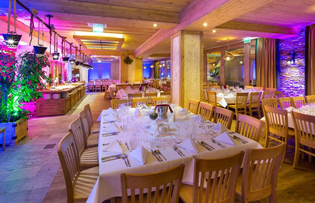 Restauracja Tatrzańska Górski charakter, ciepło naturalnego drewna i piękno kamienia - to wszystko składa się na niepowtarzalne