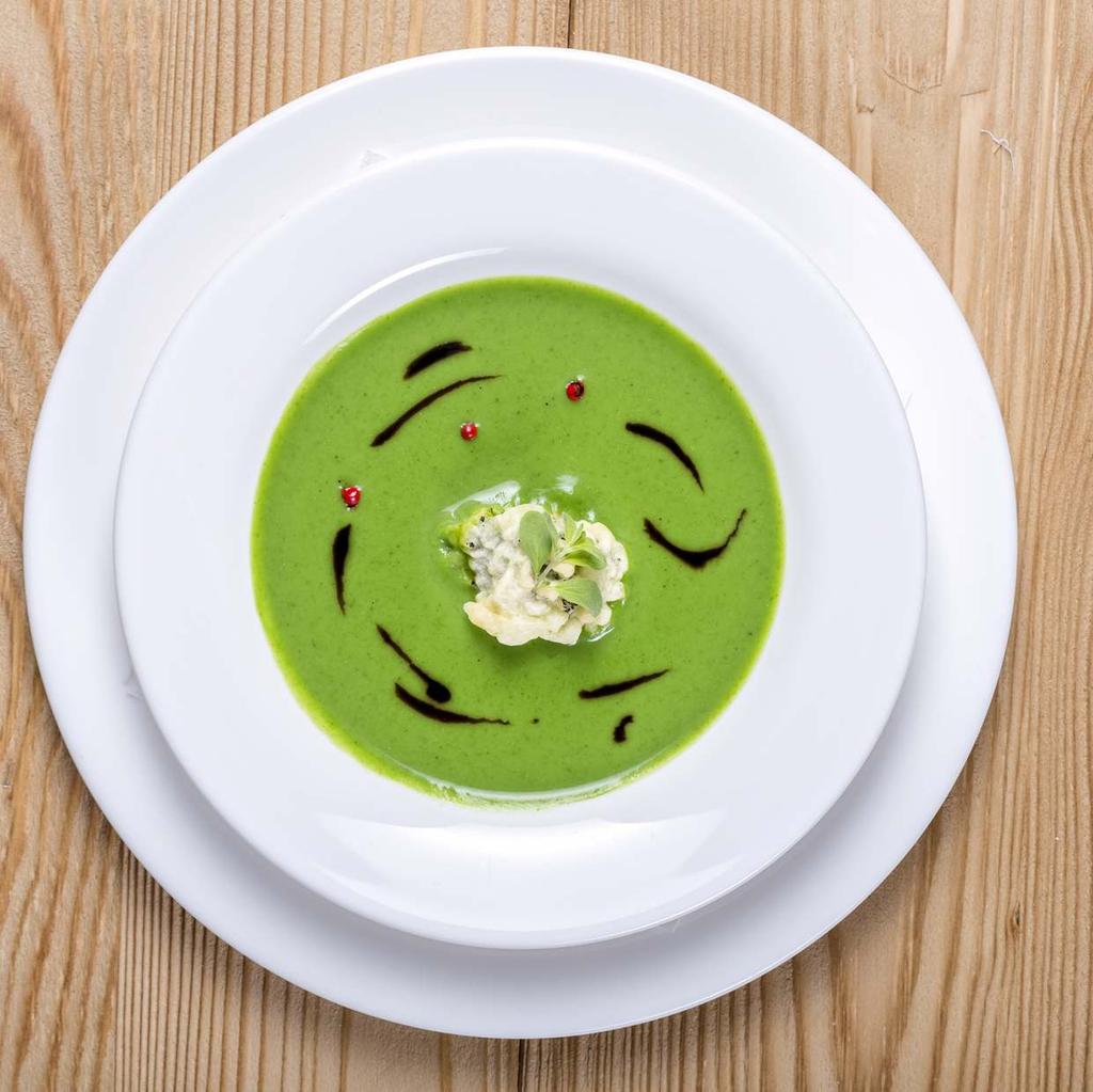 Zupy: Kwaśnica z wędzonym żeberkiem Żurek, ziemniaki puree, biała kiełbasa, jajko przepiórcze Rosół z kołdunami, spaghetti warzywne Zupa borowikowa, kluski, oliwa truflowa Krem borowikowy, groszek