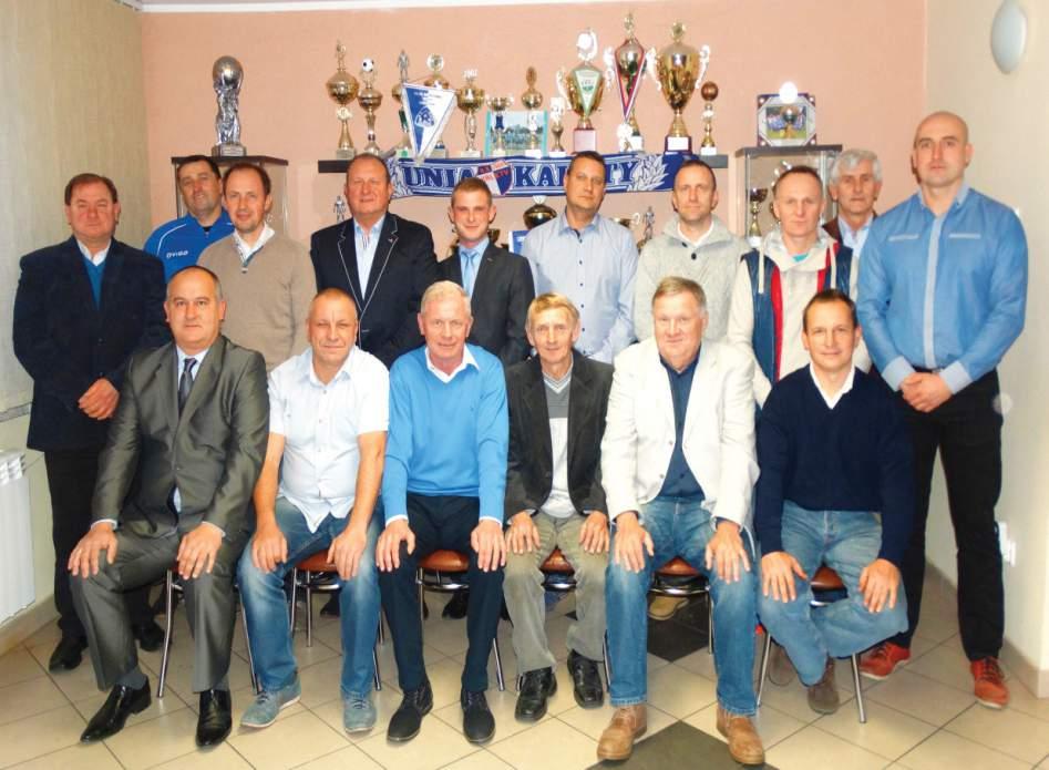 Lekko odnowiony Zarząd W dniu października 0 roku odbyło się Nadzwyczajne Walne Zgromadzenie Człon-ków Klubu Sportowego Unia Kalety.