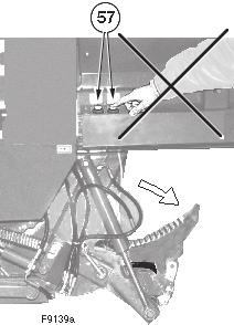 ,,a,, i jednoczeúnie w πczyê napíd WOM Hydraulika w cylindrach belki noøowej w pozycji,,a,, pozostaje bez ciúnienia (pozycja p ywajπca) a belka noøowa dziíki ciúnieniu wywieranemu przez masí zielonπ