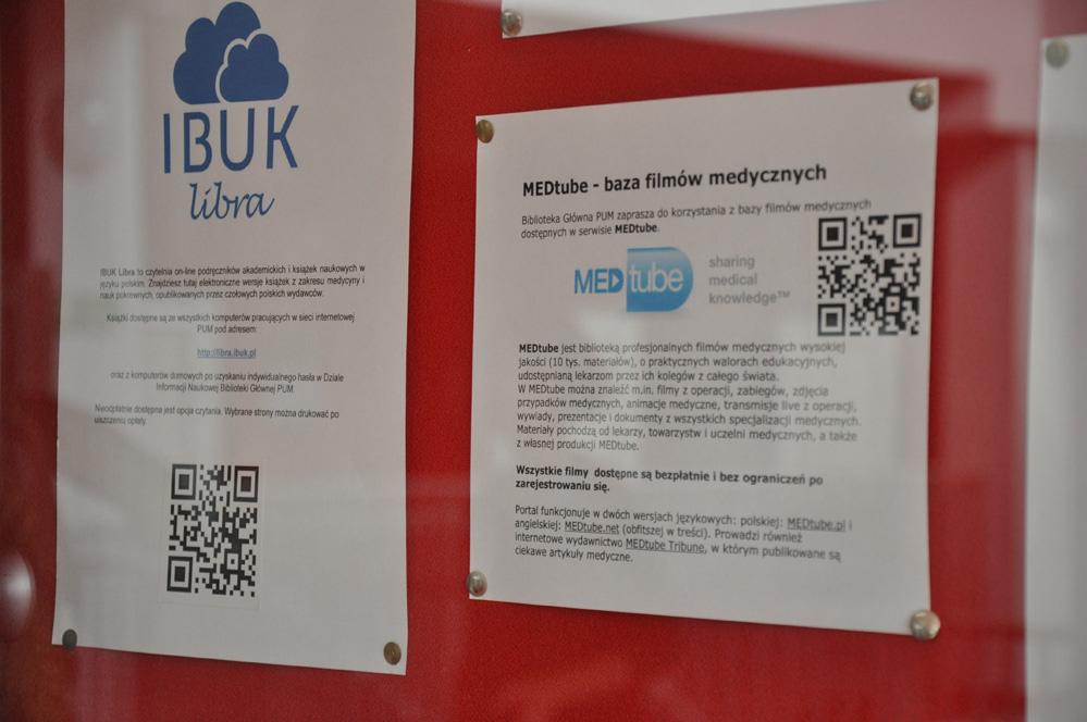 Od kiedy zmieniono formę zajęć z przysposobienia bibliotecznego dla pierwszego roku, z zajęć stacjonarnych na kurs online, studenci otrzymują ulotki informujące o warunkach zaliczenia przedmiotu.