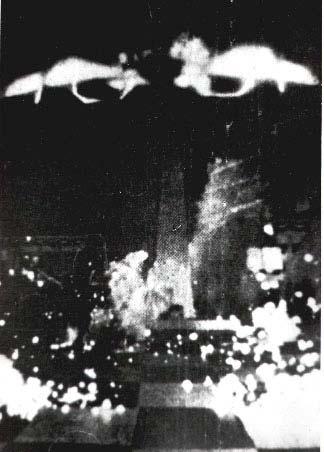 P-110 (a) (c) (d) (b) Rys. P19. Obwody magnetyczne UFO. Obwody takie teoretycznie przewidziane zostały dla magnokraftu.
