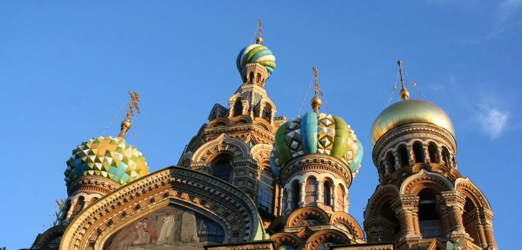 DLACZEGO PETERSBURG MA IKRE? Szanowni Państwo, Sankt Petersburg (dawny Leningrad) jest wyjątkowym miastem, miejscem z tzw.