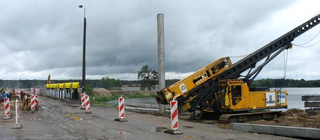 Geotechnika 373 pylonu. Pylon będzie zamocowany w skrzyni fundamentowej zamkniętej.