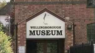 Po zwiedzeniu szkoły Rowan Gate, nauczyciele zwiedzali miasto Wellingborough wraz z jego ciekawym muzeum.