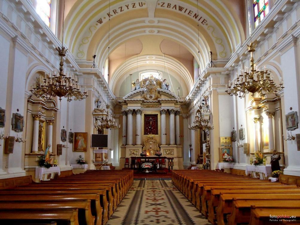 ATRAKCJE Kościół katolicki należący do Parafii Nawrócenia Świętego Pawła Apostoła, zbudowany w 1769 w stylu barokowoklasycystycznym.