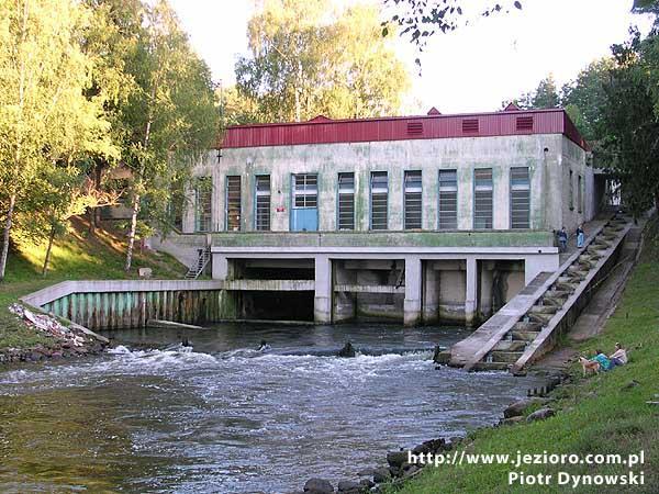 Inne atrakcje turystyczne: Elektrownia wodna na Łynie Na zachód od Brąswałdu znajduje się na Łynie elektrownia wodna.
