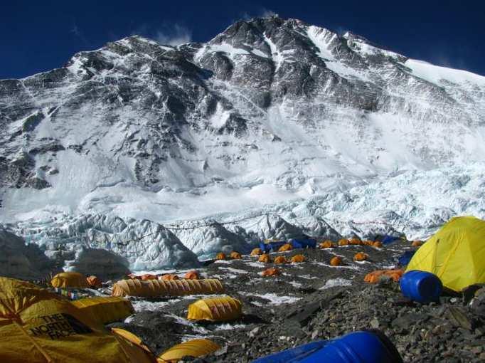 Polish Everest Expedition 2018 Rejon Azja, Nepal, Chiny, Himalaje Obiekt Mount Everest 8848m.n.p.m. Termin - kwiecień, maj 2018 Czas trwania ok.