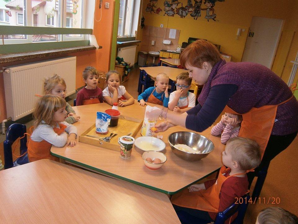 W listopadzie Słoneczka upiekły słoneczne ciasto: jabłecznik.