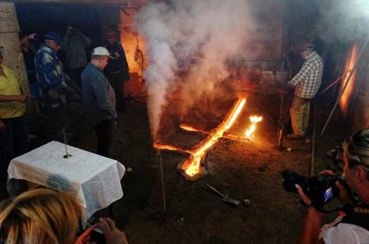 Pracowni Ludwisarskiej odbyła się uroczystość narodzin dzwonów 500kg, 290kg