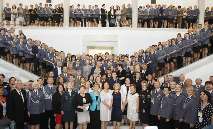 konferencja naukowa w sejmie rp Zdj.A. Mitura, POLICJA 997, P. Maciejczak KGP. Uczestniczki i uczestnicy międzynarodowej konferencji naukowej 90 lat KOBIET w POLICJI asp.