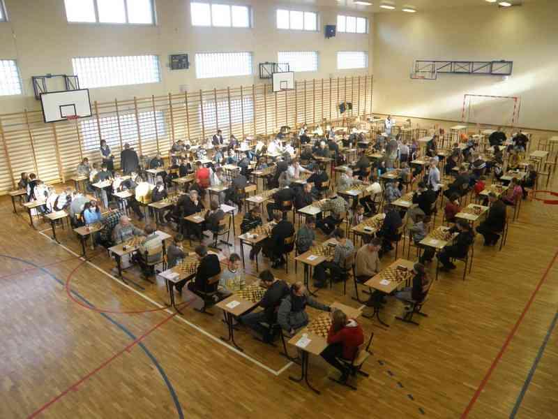 Z życia gminy Leśniowice Nr 46 12-18 listopada 2010 r. II Turniej Niepodległości Ziemi Chełmskiej w ramach Grand Prix Lubelszczyzny w Szachach W dniu 13 listopada 2010 r.