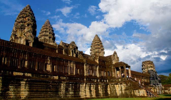 Angkor Wat jest bez wątpienia najwspanialszą i najważniejszą atrakcją archeologiczną nie tylko Kambodży, ale całej Azji Południowo-Wschodniej.