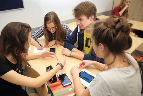 3. Usłyszeć głos młodych 37 Podczas wymyślania projektów niektórzy uczniowie korzystali z nowych technologii, np.