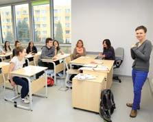 Wprowadzenie 5 W roku szkolnym 2015/2016 przeprowadziliśmy szerokie działania edukacyjne we wszystkich jedenastu publicznych gimnazjach i szkołach ponadgimnazjalnych w dzielnicy.