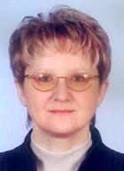 W Lublinie spędził dzieciństwo, a w czasie okupacji, uczęszczając na tajne komplety, ukończył gimnazjum ogólnokształcące oraz liceum humanistyczne i złożył większość konspiracyjnych egzaminów