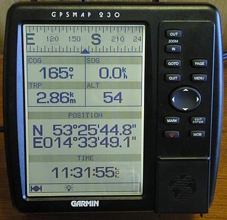 Rys.1. Odbiornik GPSMAP 230 Precyzja i wydajność: Ekran LCD zapewniający wysoki kontrast o przekątnej 7.