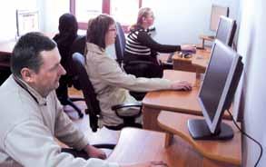 staniem nowoczesnych technologii informacyjnych. W ramach pierwszego segmentu programu zespół ekspertów przygotował trzy raporty.