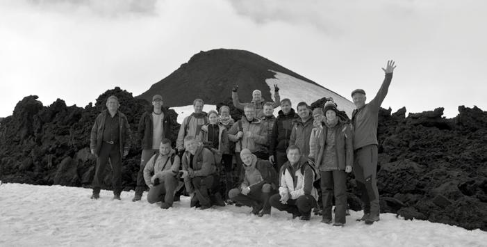 Zo života univerzity Exkurzia na Islande V rámci projektu PARAGEO, ktorý koordinovala naša univerzita, sa na prelome júna a júla zúčastnili 4 pedagógovia a 6 študentov zo stavebnej fakulty exkurzie