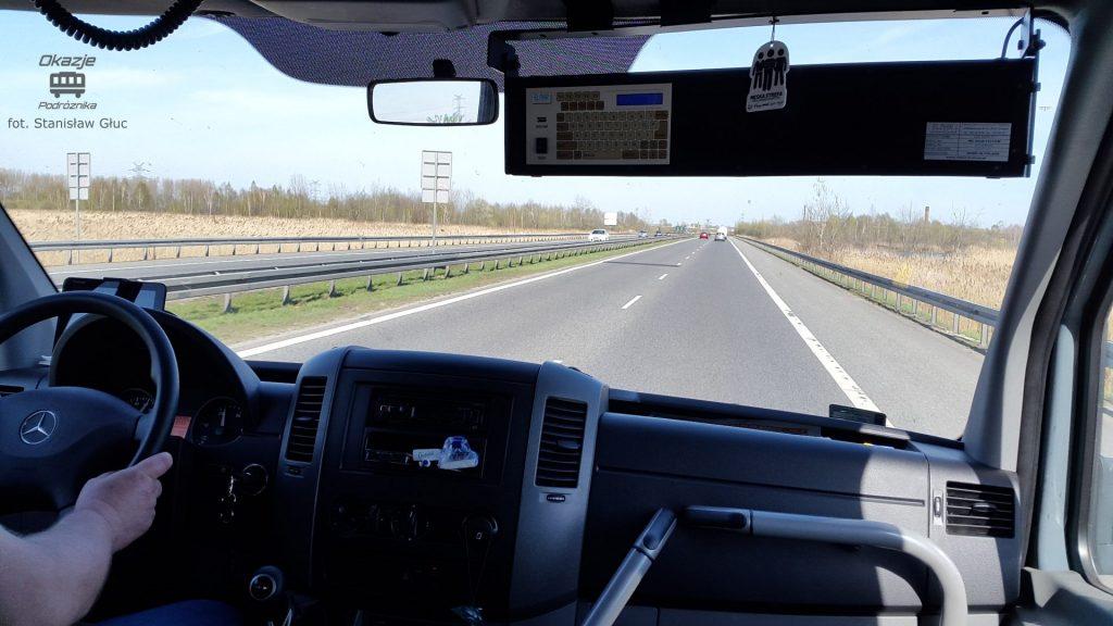 Zakopanego do Lublina i nie mógł się przez to skupić na drodze, ale o tym w innym tekście. Wracamy do GigaBusa! Tutaj mamy do czynienia z młoda firmą, która postawiła na jakość i bezpieczeństwo.