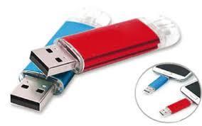 Grawer na korpusie i nadruk na opakowaniu wg wzoru nr 1 400szt. wersja pol. 100 szt. wersja ang. 350 szt. 12 Pamięć USB w formie bransoletki Pamięć USB o poj.