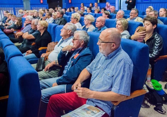 pl, na tablicy ogłoszeń Urzędu Gminy i Miasta w Sianowie oraz poprzez zaproszenie do konsultacji w lokalnych mediach.