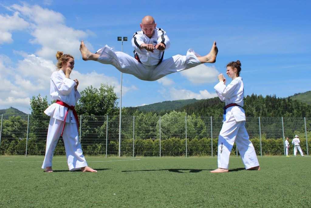 c.d. brzescy policjanci w Kadrze Narodowej Polskiej Federacji Takwon-do Brzescy policjanci w prężnie działającym Opolskim Klubie Sportów Walki prowadzą treningi dla dzieci i młodzieży.