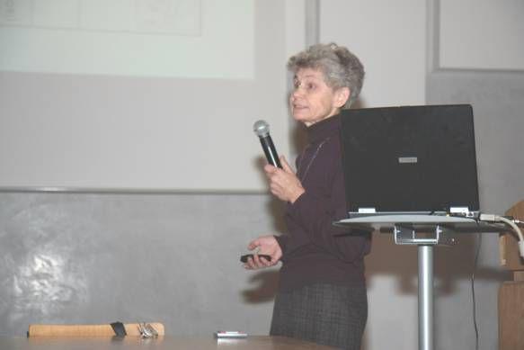 Prof. Borsuk-Białynicka prezentuje