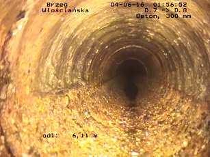 Silna korozja betonu D8 D9 Włościańska 300 beton 31,90 Stan techniczny: Liczba przyłączy na odcinku: 1 x DN 200