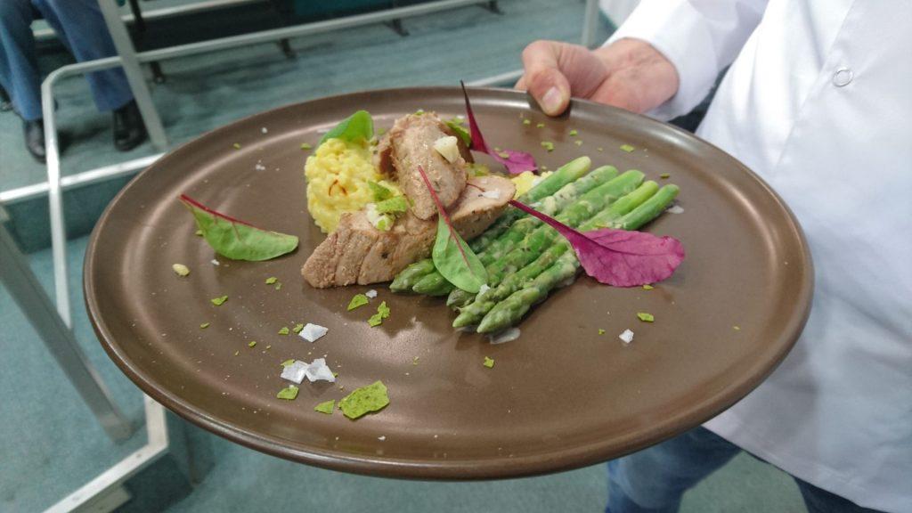 restauracji Hanza z Pałacu Rulewo o Epoce Migdałów i rekonstrukcji