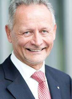 GRENKE jest wiarygodnym i kompetentnym partnerem, który wspiera rozwój przedsi biorstw ju blisko 40 lat!