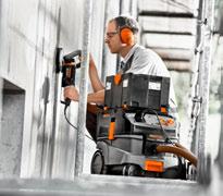 Renowacja Wydajniejsza renowacja z RenoFix PROTOOL Renowacja Walka z twardym przeciwnikiem Beton, kamień, tynk, klej, farbę i inne stare powłoki bardzo często jest trudno usunąć.