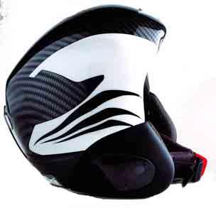 Head Project S2-Lite Helmet skorupa wykonana z polikarbonatów uchwyt na pasek od gogli poliuretanowe ochraniacze na uszach spełnia normy