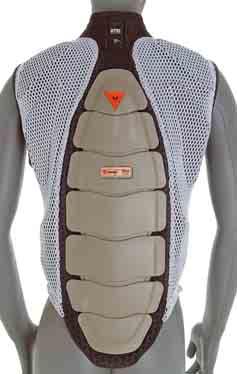 Safety Project Waistcoat Recco siateczka wykonana z Lycry kompozytowy ochraniacz na plecy miękkie wstawki piankowe z przodu i tyłu system wykrywania pod lawinami Recco 875,00 zł WAISTCOAT RECCO
