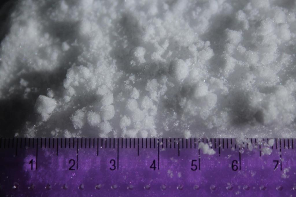 3 Snow grains, diameter: under 1 mm (Sabina Kucięba) Fot.