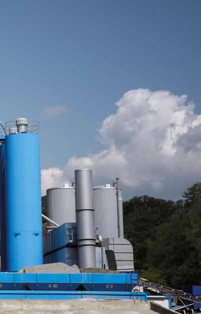 PALETA PRODUKTÓW 27 // PRZEKRÓJ PRZEZ SILOS DO ZAŁADUNKU 1 Napęd hydrauliczny lub elektryczny 2 Palnik 3 Rura płomieniowa 4 Mieszadło 4 1 2 3 DANE TECHNICZNE SILOSY DO ZAŁADUNKU ASFALTU LANEGO (GAV)