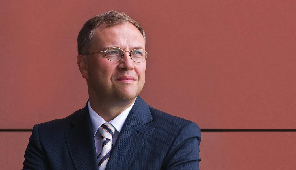 Alexander Wiegand, Prezes i CEO, WIKA O nas Grupa firm WIKA - światowy lider w zakresie pomiaru ciśnienia i temperatury to działający globalnie biznes rodzinny, zatrudniający ponad 9300 wysoko